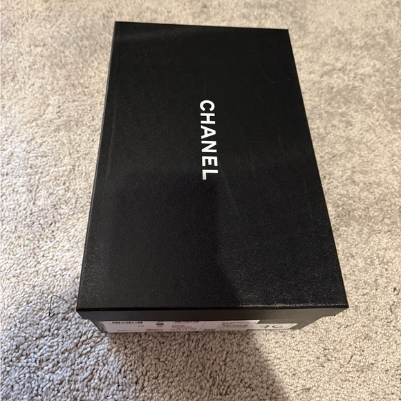 Chanel 2024 Interlocking CC Logo Sneakers pink white 38 - Picture 5 of 6